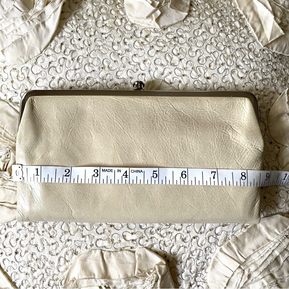 HOBO Lauren Cream Ivory Off White Multiple Compartments Clutch Cardhold Wallet - Picture 5 of 16
